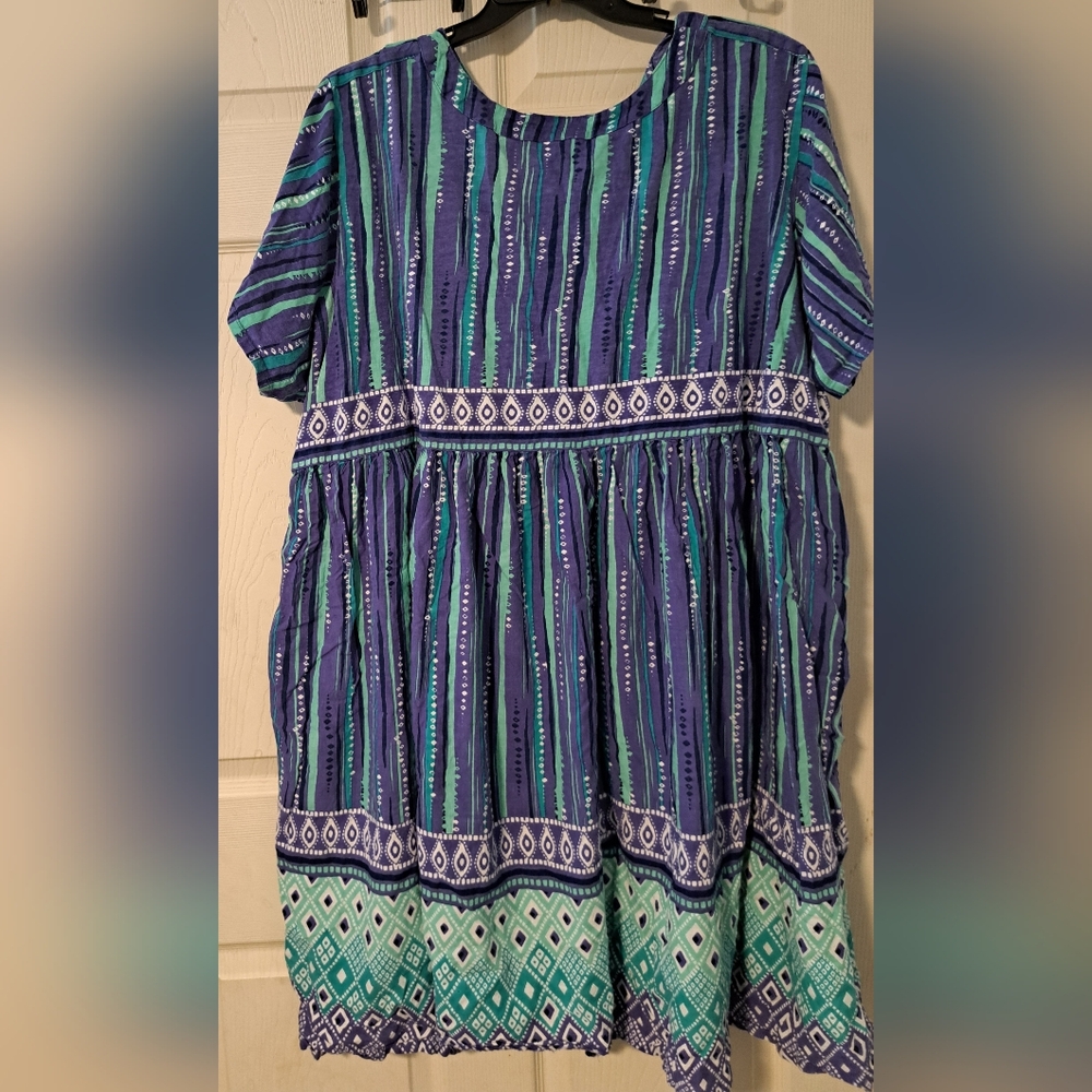 Only Necessities Dress - Picture 2 of 4